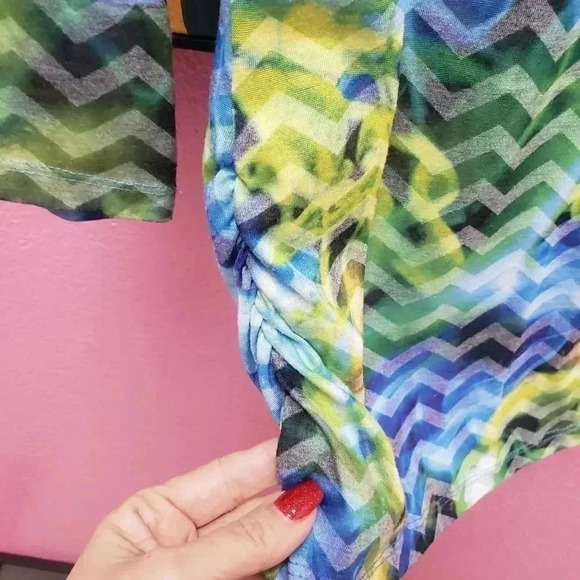 Tribal Chevron Print Burnout Top - Picture 4 of 6